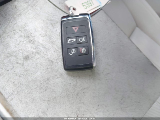 Land Rover aj20p6 2023 SALYT2EU6PA360002 Image 11