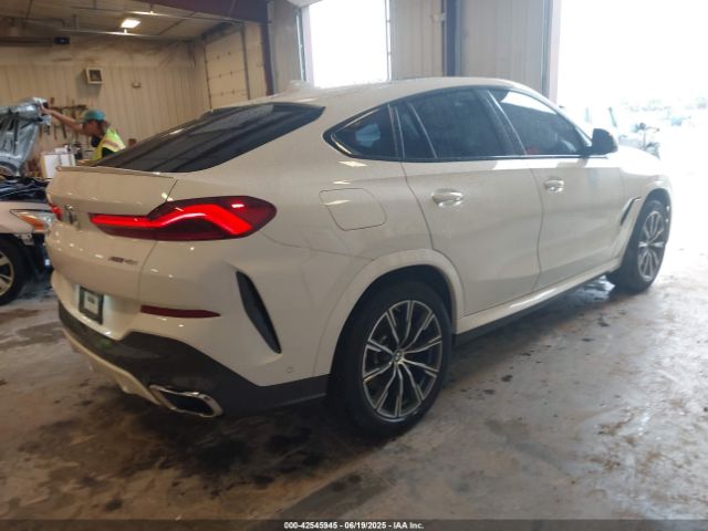 2021 BMW X6 5UXCY6C02M9F21776 Photo 3