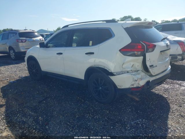 2017 NISSAN ROGUE 5N1AT2MV0HC768550 Photo 2