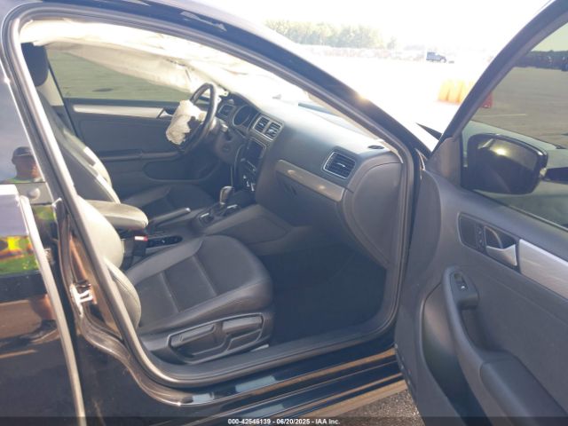 2017 VOLKSWAGEN JETTA 3VWDB7AJ7HM399345 Photo 4