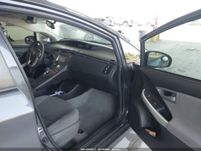 2014 TOYOTA PRIUS JTDKN3DU2E1767200 Photo 4
