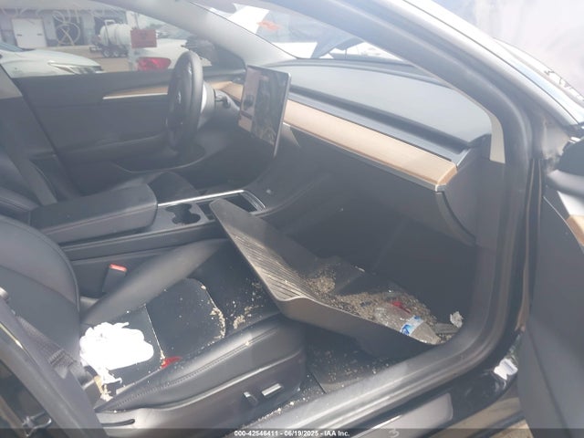 2021 TESLA MODEL 3 5YJ3E1EA5MF996330 Photo 4