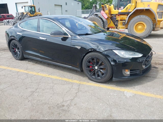 2016 TESLA MODEL S 5YJSA1E47GF136449 Photo 0