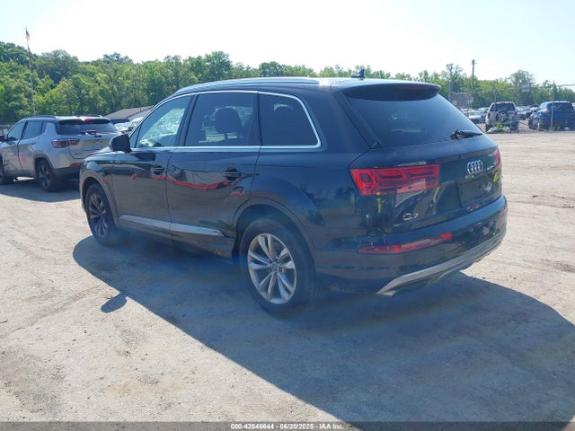 2017 AUDI Q7 WA1LAAF72HD032967 Photo 2