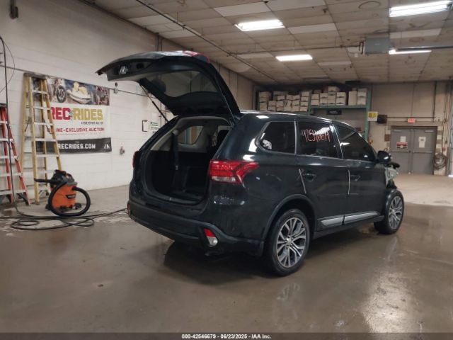 2017 MITSUBISHI OUTLANDER JA4AZ3A37HZ066454 Photo 3