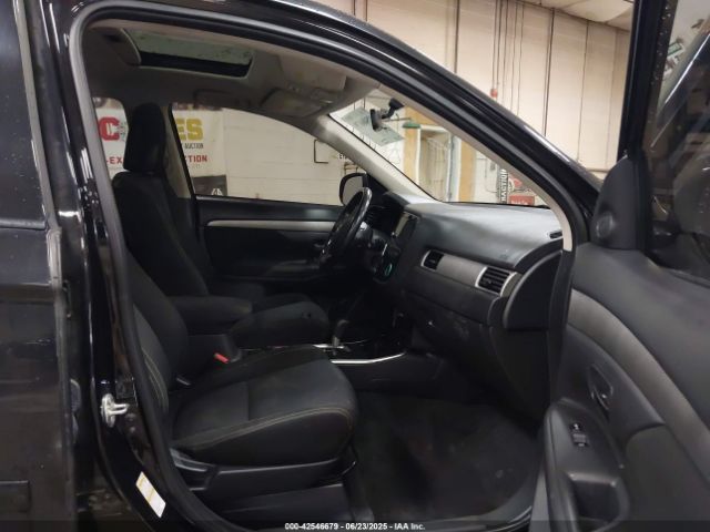 2017 MITSUBISHI OUTLANDER JA4AZ3A37HZ066454 Photo 4