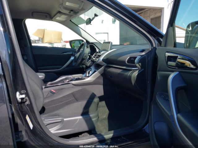 2018 MITSUBISHI ECLIPSE CROSS JA4AT4AAXJZ044377 Photo 4