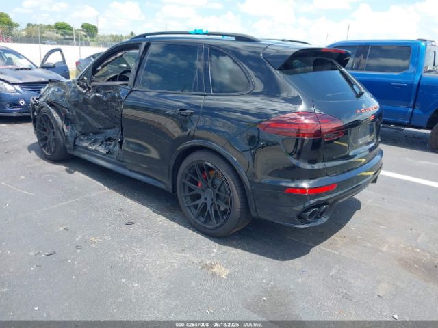 2016 PORSCHE CAYENNE WP1AD2A25GLA70430 Photo 2