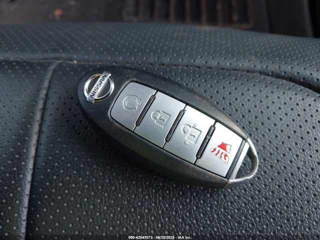 5N1DR2MM3HC621545 Nissan Pathfinder