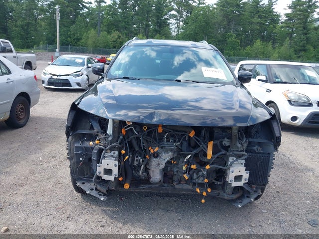 5N1DR2MM3HC621545 Nissan Pathfinder