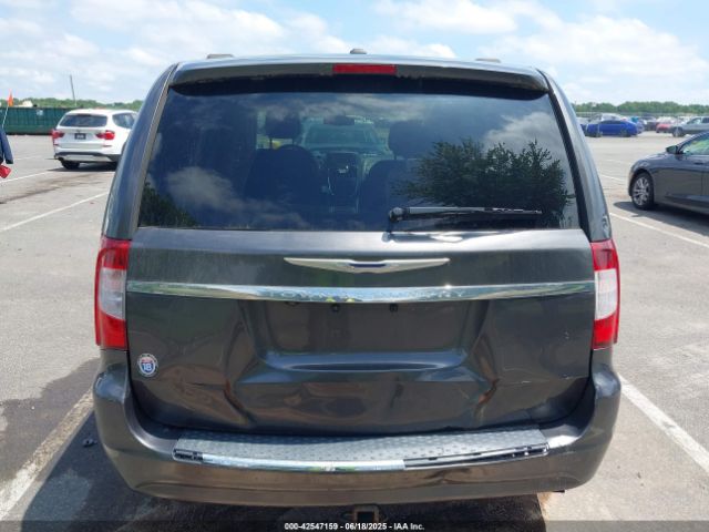 2C4RC1BG3FR619334 Chrysler Town and Country