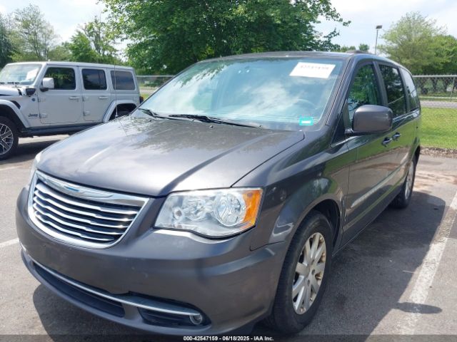 2C4RC1BG3FR619334 Chrysler Town and Country