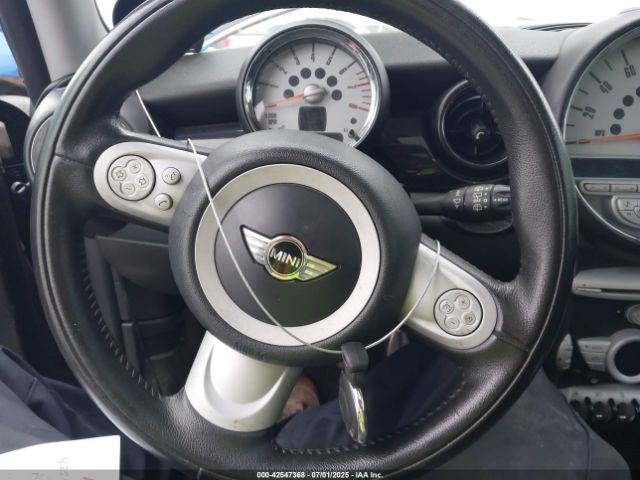2010 MINI COOPER S WMWMF7C59ATX41423 Photo 10