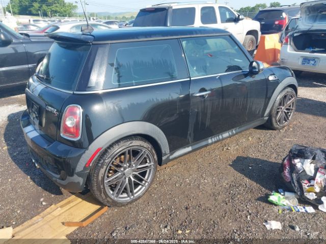 2010 MINI COOPER S WMWMF7C59ATX41423 Photo 3