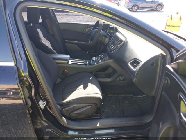 1C3CCCAB0FN608221 Chrysler 2015