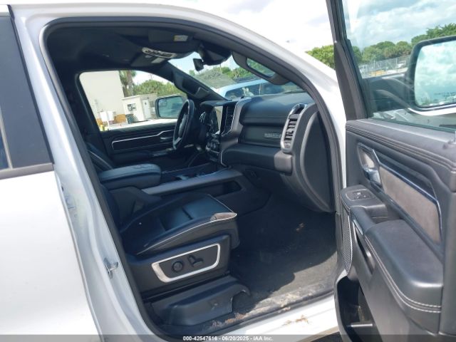 2024 RAM 1500 1C6RREJT3RN205256 Photo 4
