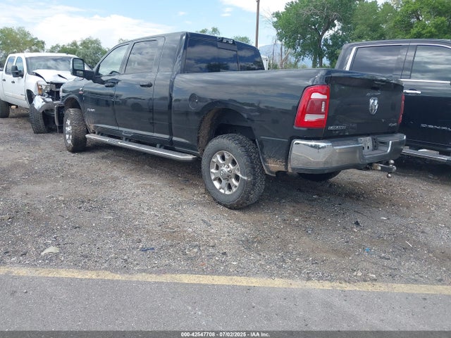 RAM 3500 2023 3C63R3ML5PG623801 Image 3