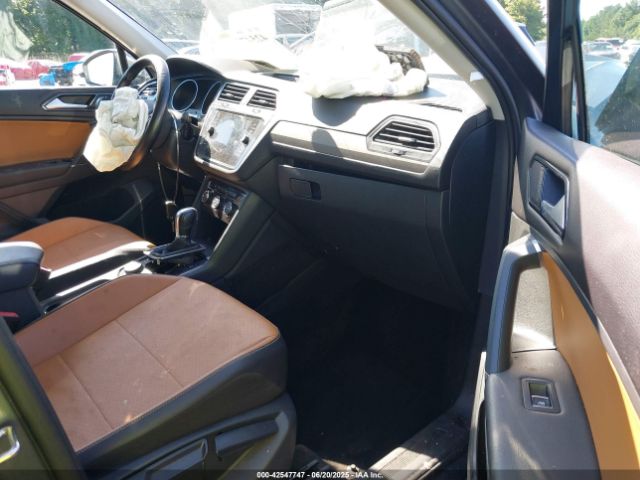 2018 VOLKSWAGEN TIGUAN 3VV2B7AX8JM088223 Photo 4
