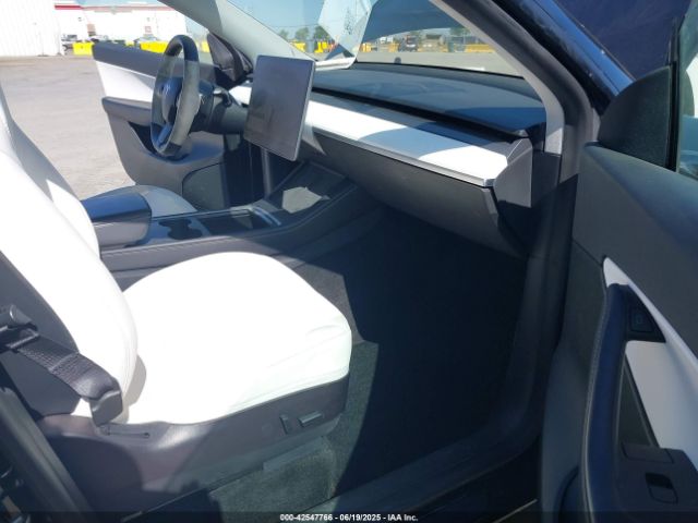 2021 TESLA MODEL Y 5YJYGDEE4MF230965 Photo 4