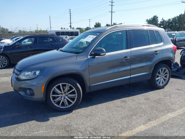 WVGAV7AX9GW616132 Volkswagen 2016