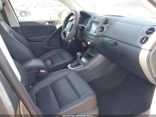 WVGAV7AX9GW616132 Volkswagen 2016