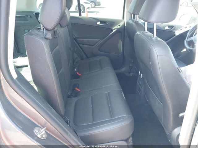 WVGAV7AX9GW616132 Volkswagen 2016