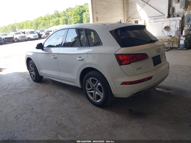 2018 AUDI Q5 WA1ANAFY2J2097467 Photo 2