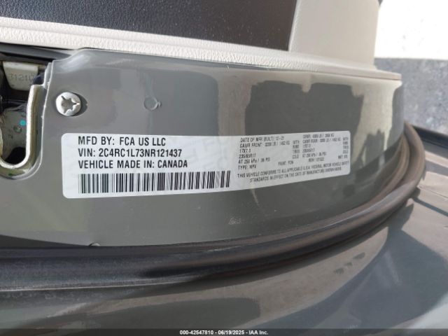 2022 CHRYSLER PACIFICA HYBRID 2C4RC1L73NR121437 Photo 8