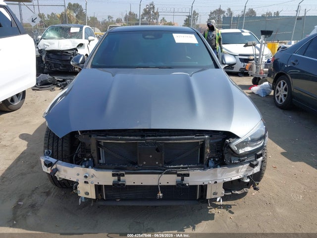 W1KAF4GB3PR154019 Mercedes-Benz m254