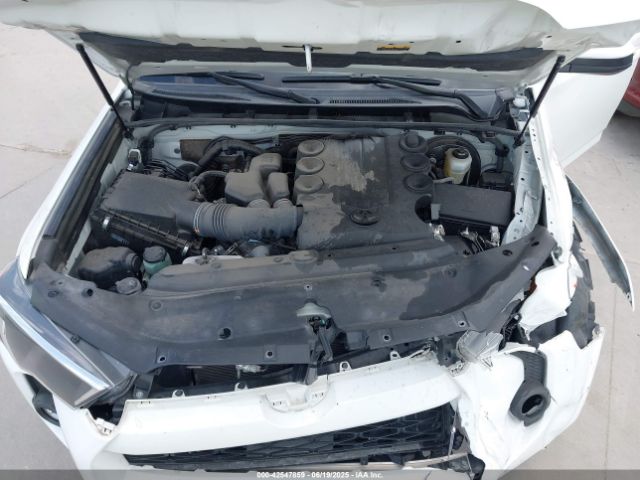 2023 TOYOTA 4RUNNER JTEEU5JRXP5281950 Photo 9