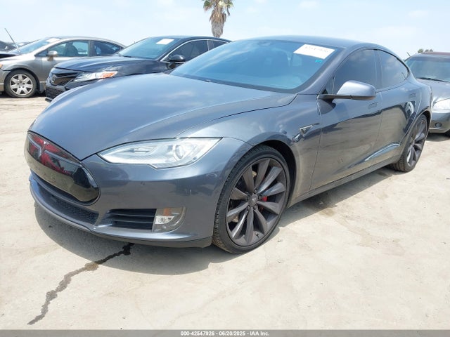 Tesla MODEL S 2014 5YJSA1H2XEFP66036 Image 2
