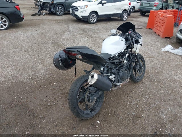 Kawasaki Ninja 400 2023 JKAEXKH12PDAK4813 Image 4