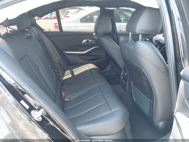 3MW5R7J01M8C05130 BMW 330I