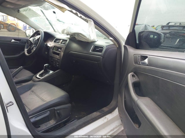 3VWD17AJ4EM266170 Volkswagen 2014