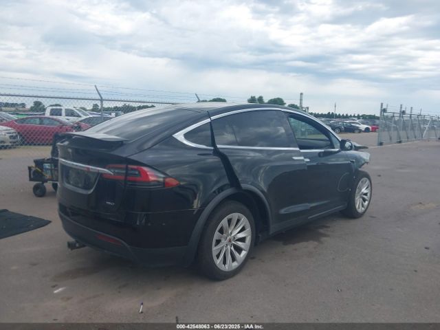 2016 TESLA MODEL X 5YJXCDE28GF026302 Photo 3