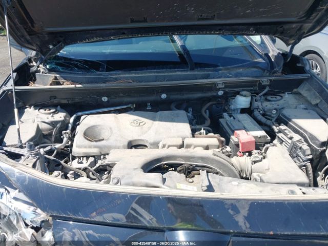 2021 TOYOTA RAV4 2T3H1RFV2MC112003 Photo 9