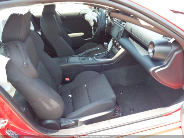 2025 TOYOTA GR86 JF1ZNBB16S9755023 Photo 4