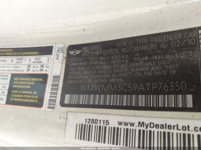 2010 MINI COOPER S CLUBMAN WMWMM3C59ATP76350 Photo 8