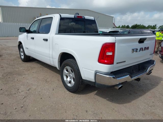 2025 RAM 1500 1C6SRFFP6SN563041 Photo 2
