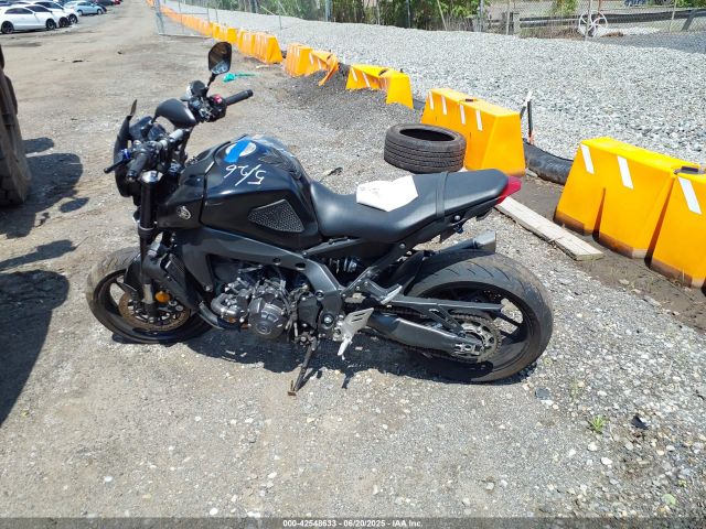 2021 YAMAHA MT09 JYARN71E6MA001239 Photo 2