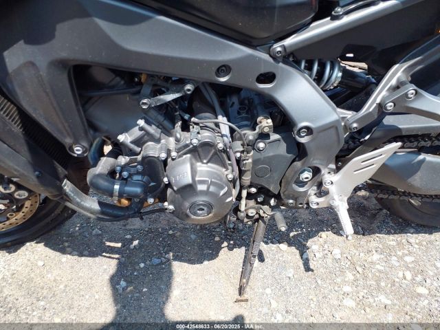 2021 YAMAHA MT09 JYARN71E6MA001239 Photo 8