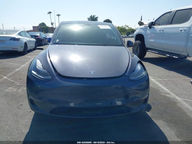 7SAYGDEE5NF557900 Tesla Model Y