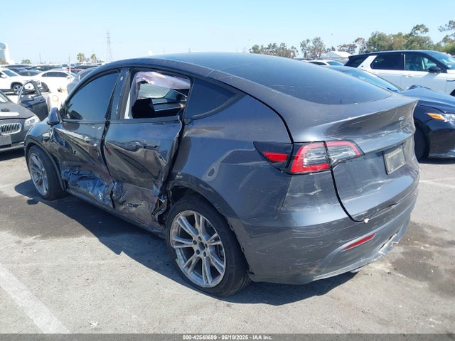 2022 TESLA MODEL Y 7SAYGDEE5NF557900 Photo 2