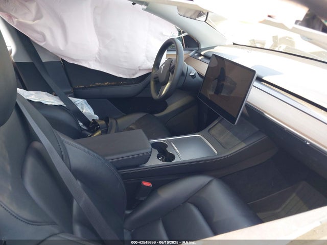 2022 TESLA MODEL Y 7SAYGDEE5NF557900 Photo 4