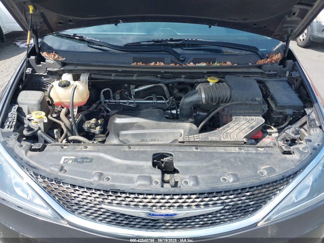 2C4RC1EG5KR598024 Chrysler 2019
