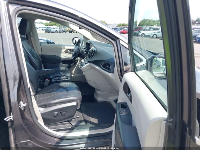 2C4RC1EG5KR598024 Chrysler 2019