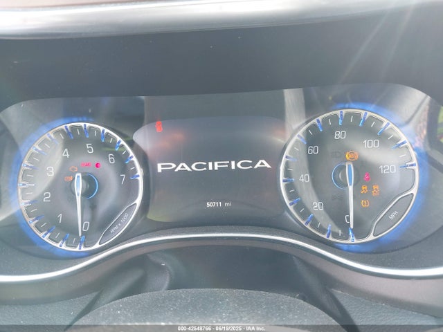 2C4RC1EG5KR598024 Chrysler 2019