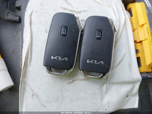 3KPF54AD4PE664825 KIA mpi nu