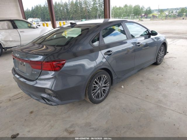 3KPF54AD4PE664825 KIA mpi nu