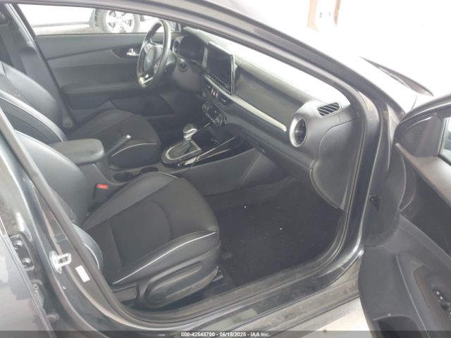 3KPF54AD4PE664825 KIA mpi nu